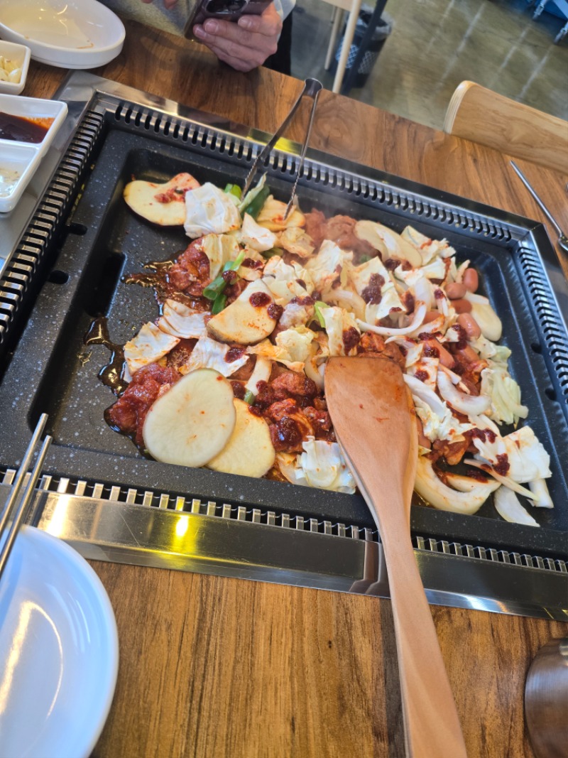 오늘 점심은 닭갈비♡