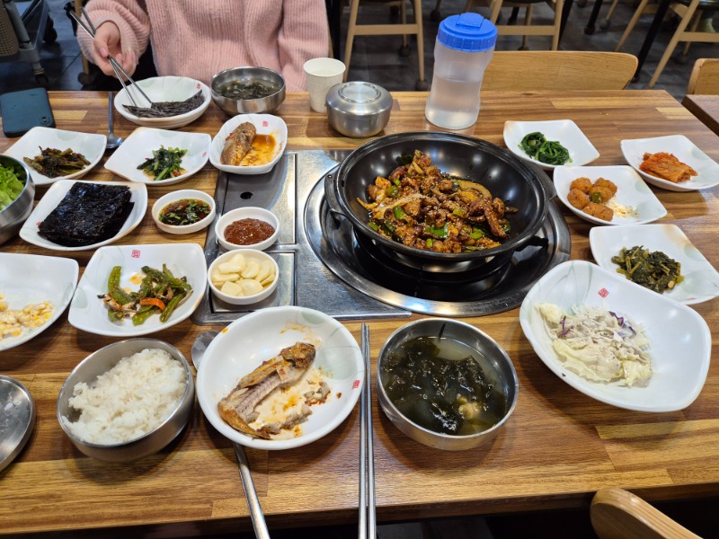 오늘은 제육!!