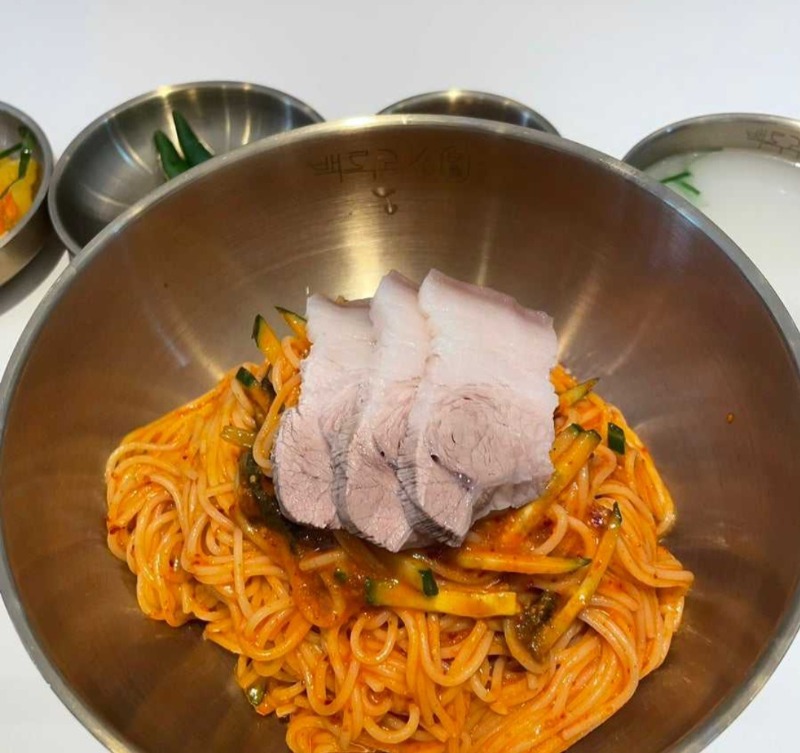 고기비빔국수