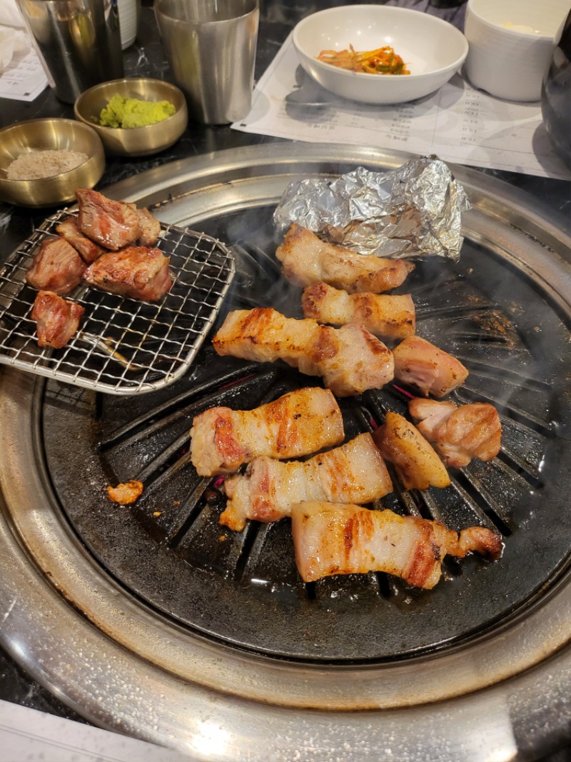 삼겹살 목살 마싯네요