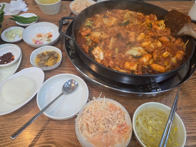 자다인나소 닭갈비뇸