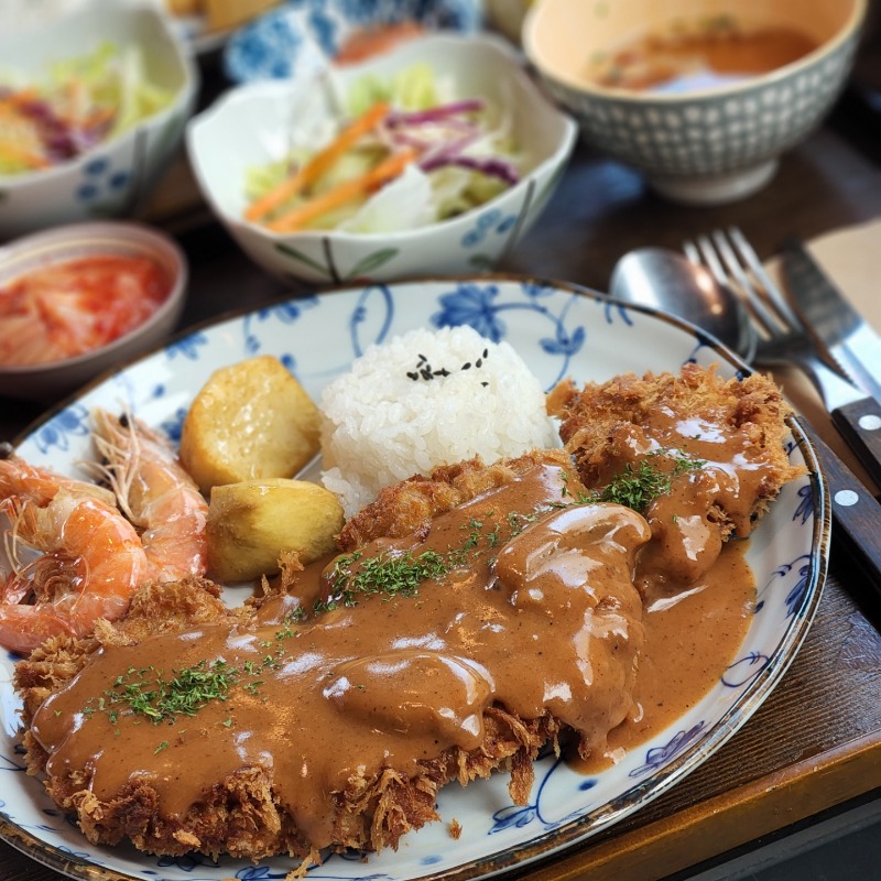 맛저들 하세유 저는 점저 먹구왔네유