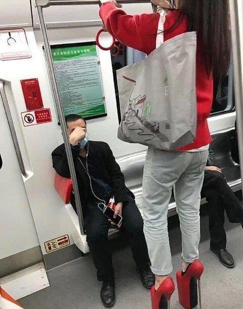 앞에 아저씨 웃음참기 난이도 최상