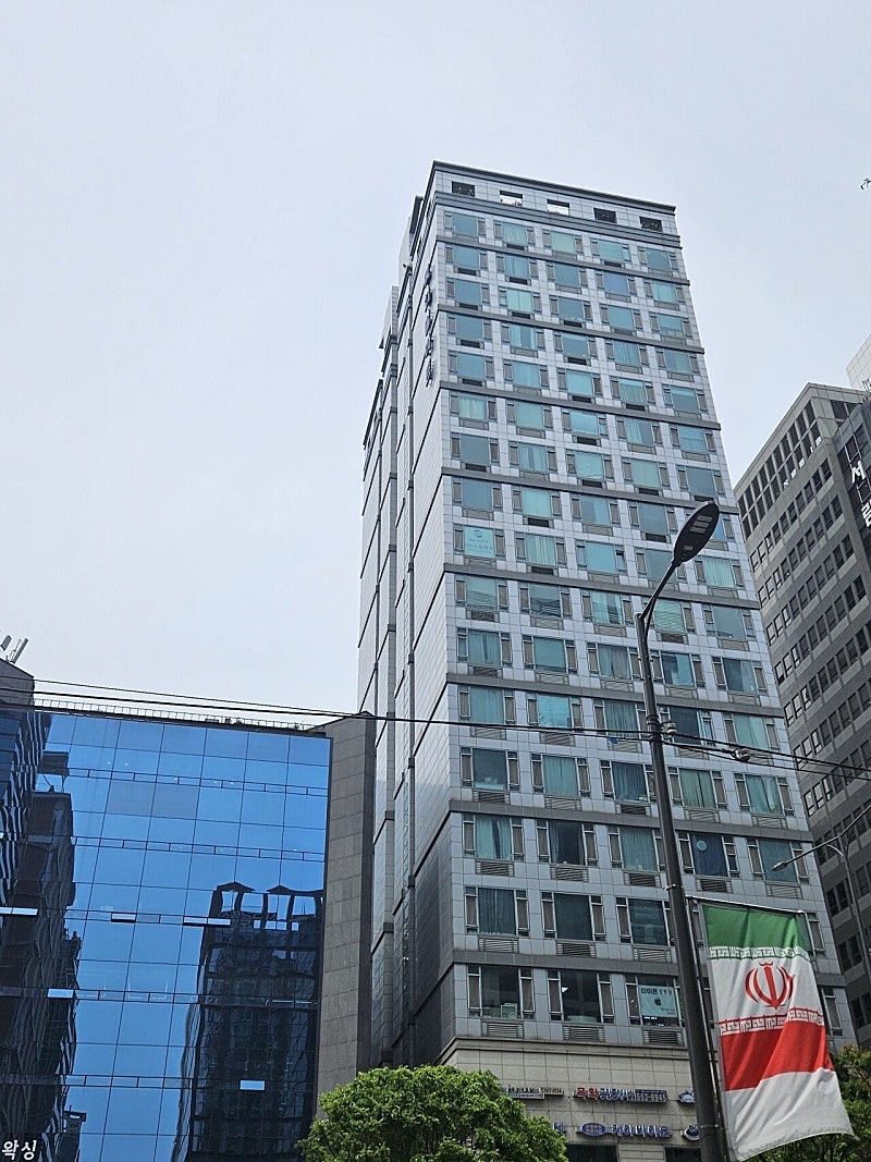어제 강남 투신 소동 구출 영상