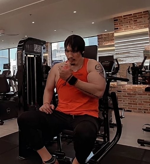 운동 빡세게 하는 최홍만 근황
