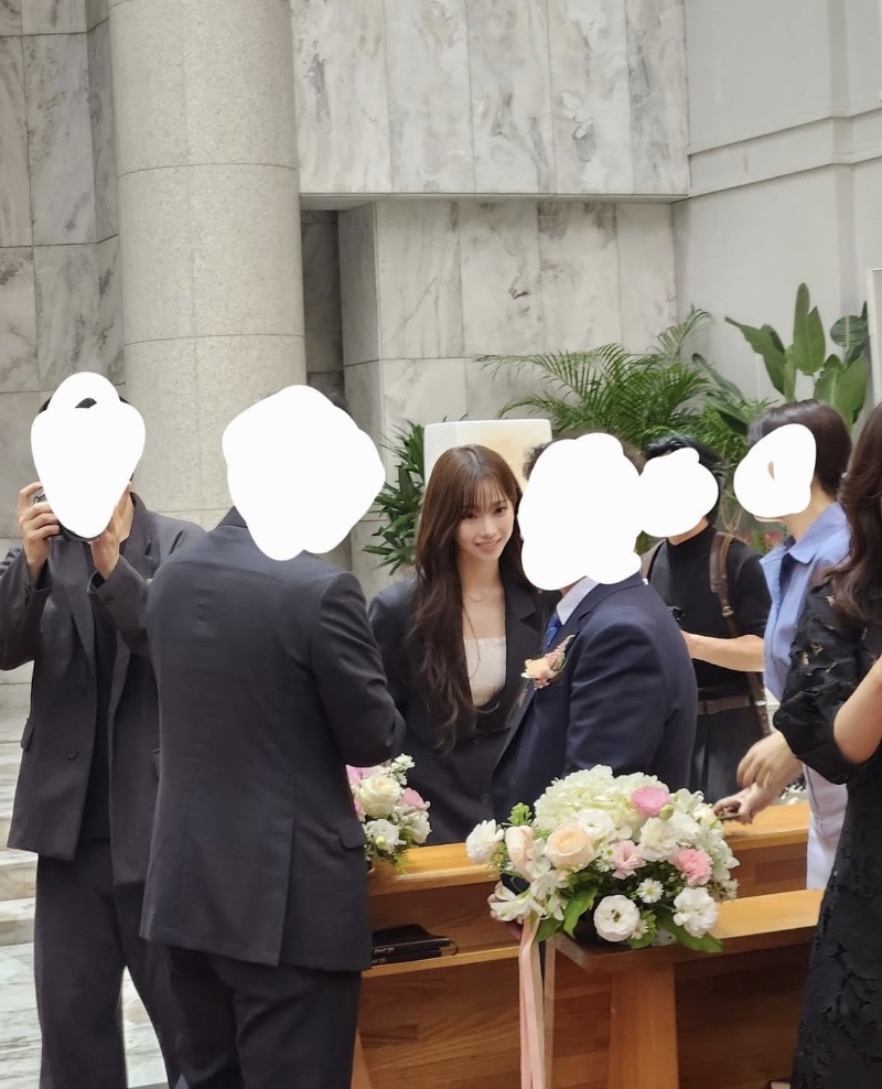 친언니 결혼식에 참석한 카리나