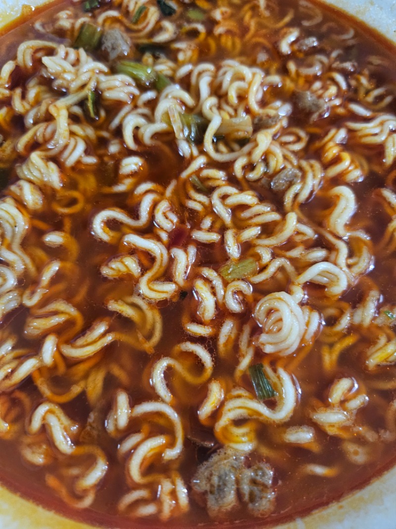 안주는 왕뚜껑~~