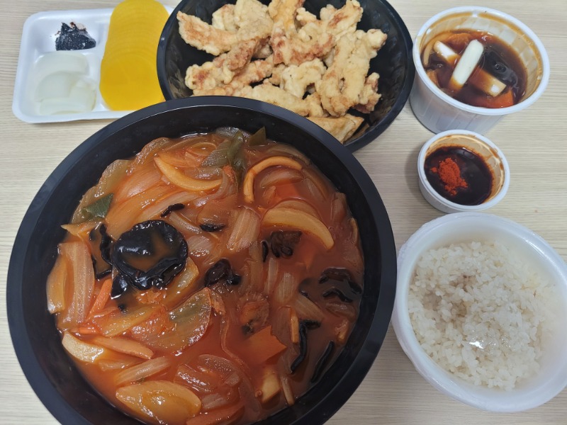 다들맛점하세요~날도 덥고오늘은 배달로한끼