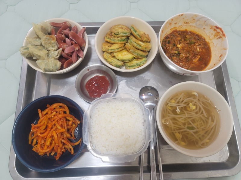 밥묵자~~~