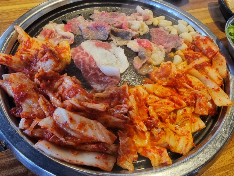 오늘 점심은 차돌에 순두부 ㅋㅋ
