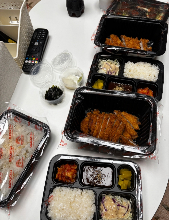 점심은 중국 저녁은 일본~~~