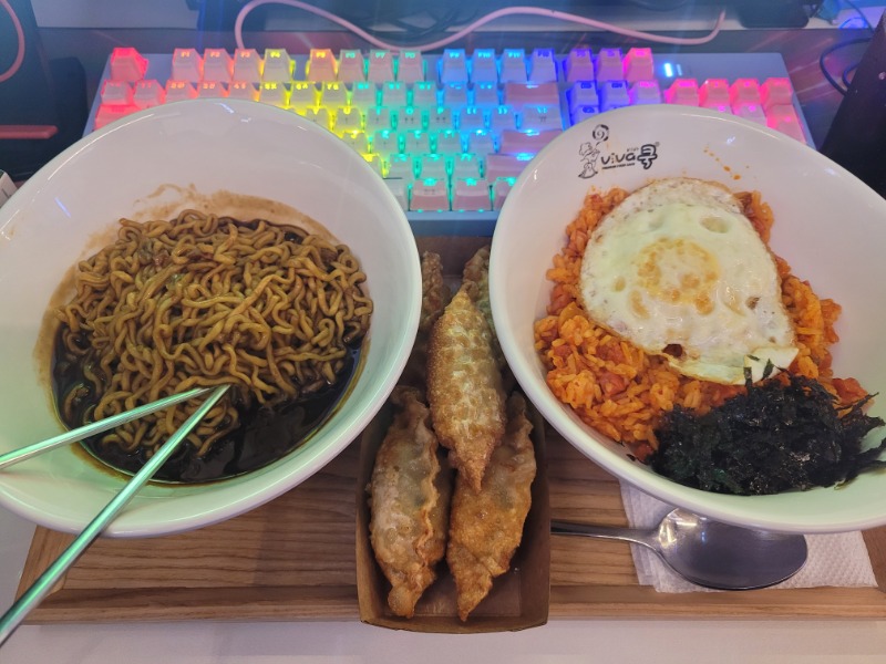 늦은시간 피시박 야식한상
