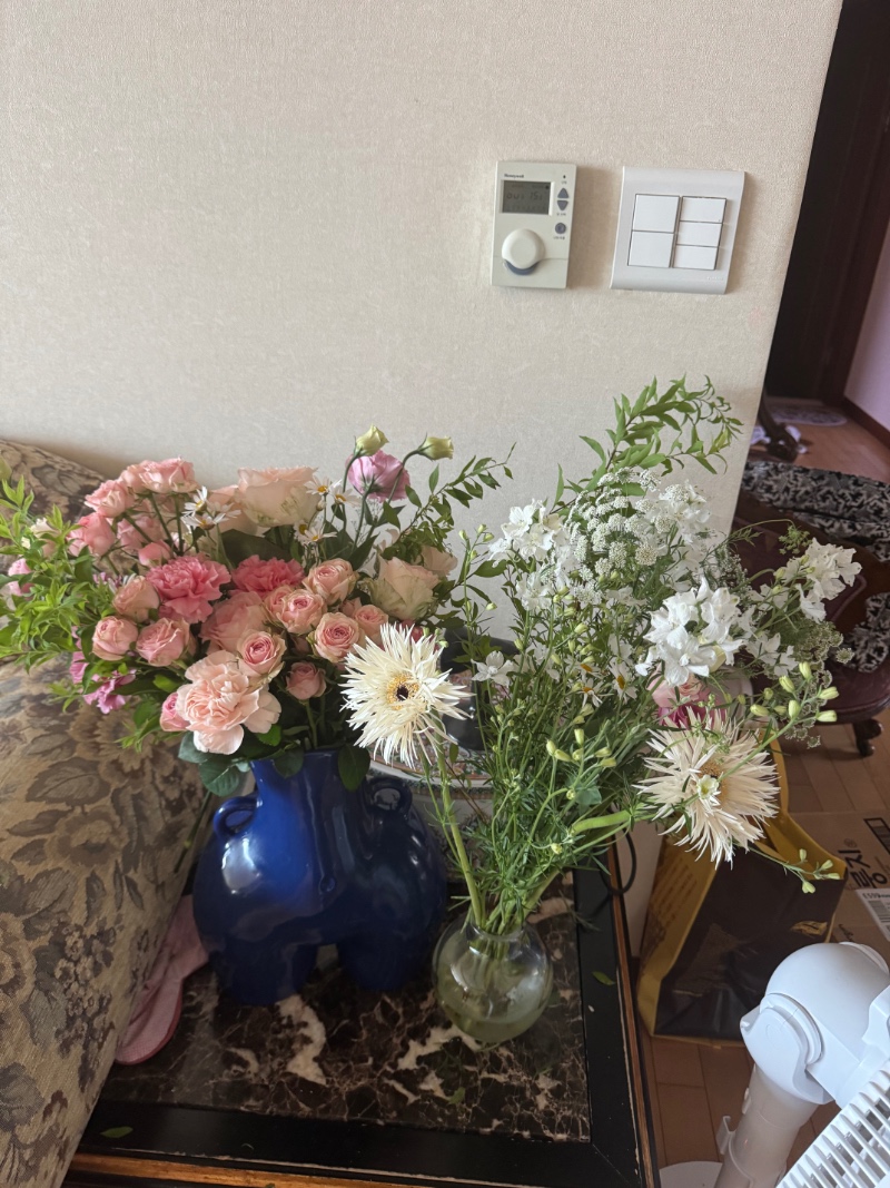 생일 전야제 꽃선물 꽃이 너무 많아 두병으로 나눔