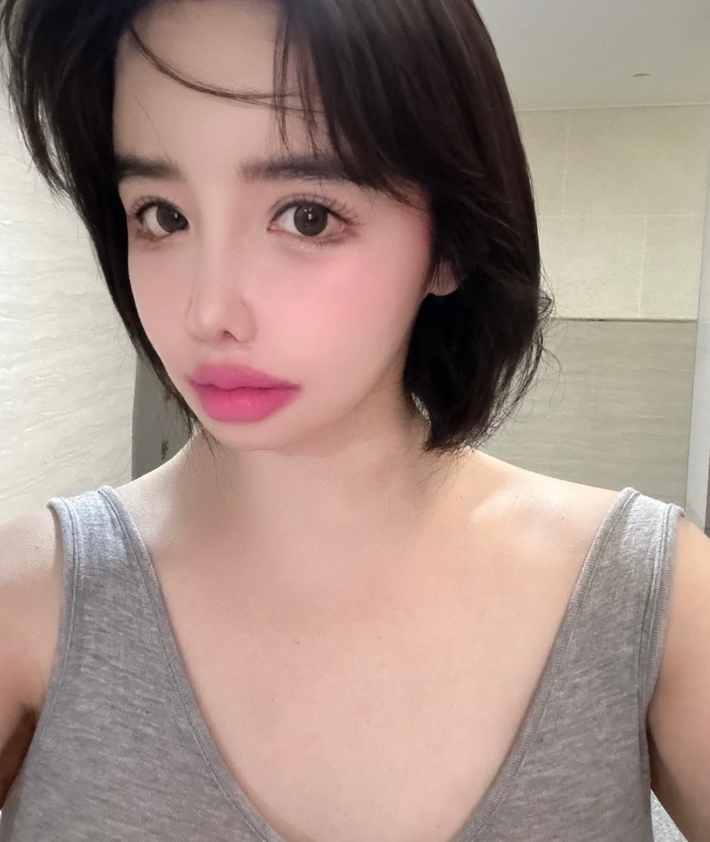 투애니원 박봄 근황