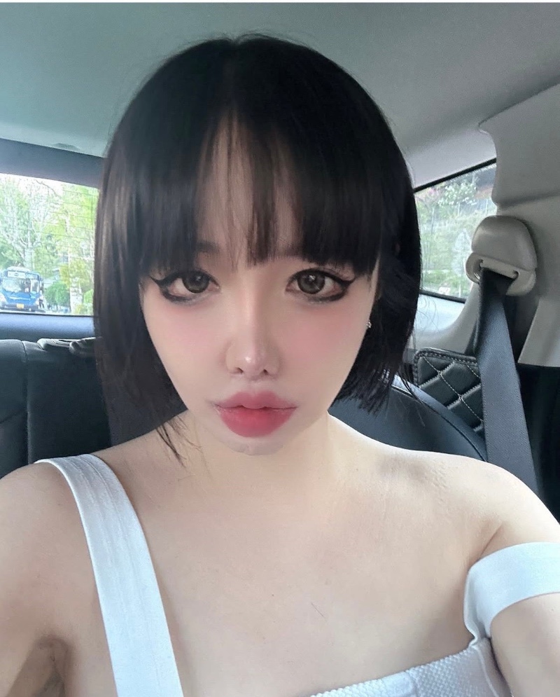 투애니원 박봄 근황