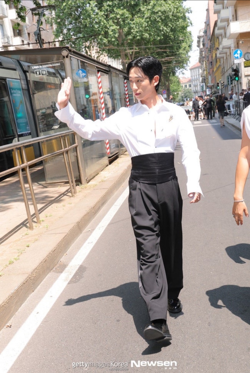 정해인도 소화 할 수 없었던 패션
