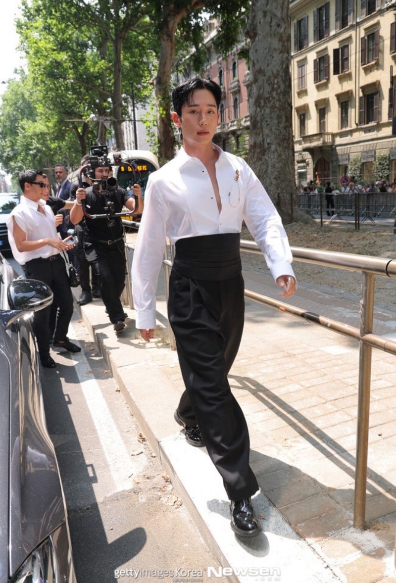 정해인도 소화 할 수 없었던 패션
