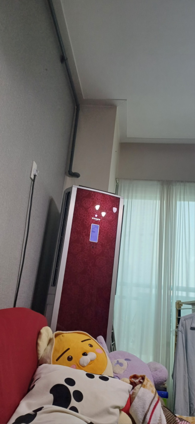 에어컨틀고 응팔시청중~~~