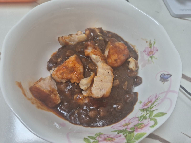 배고파 죽겠네요.식욕이 수면욕을이김..