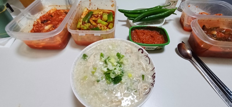 늦은점심 이열치열 닭죽으루~~~