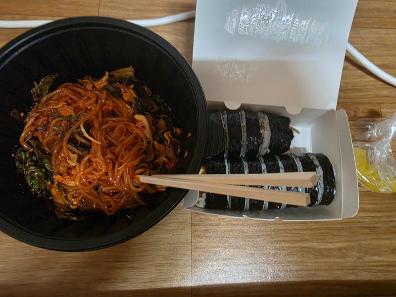 저는오늘숙소서혼자저녁을..ㅋ