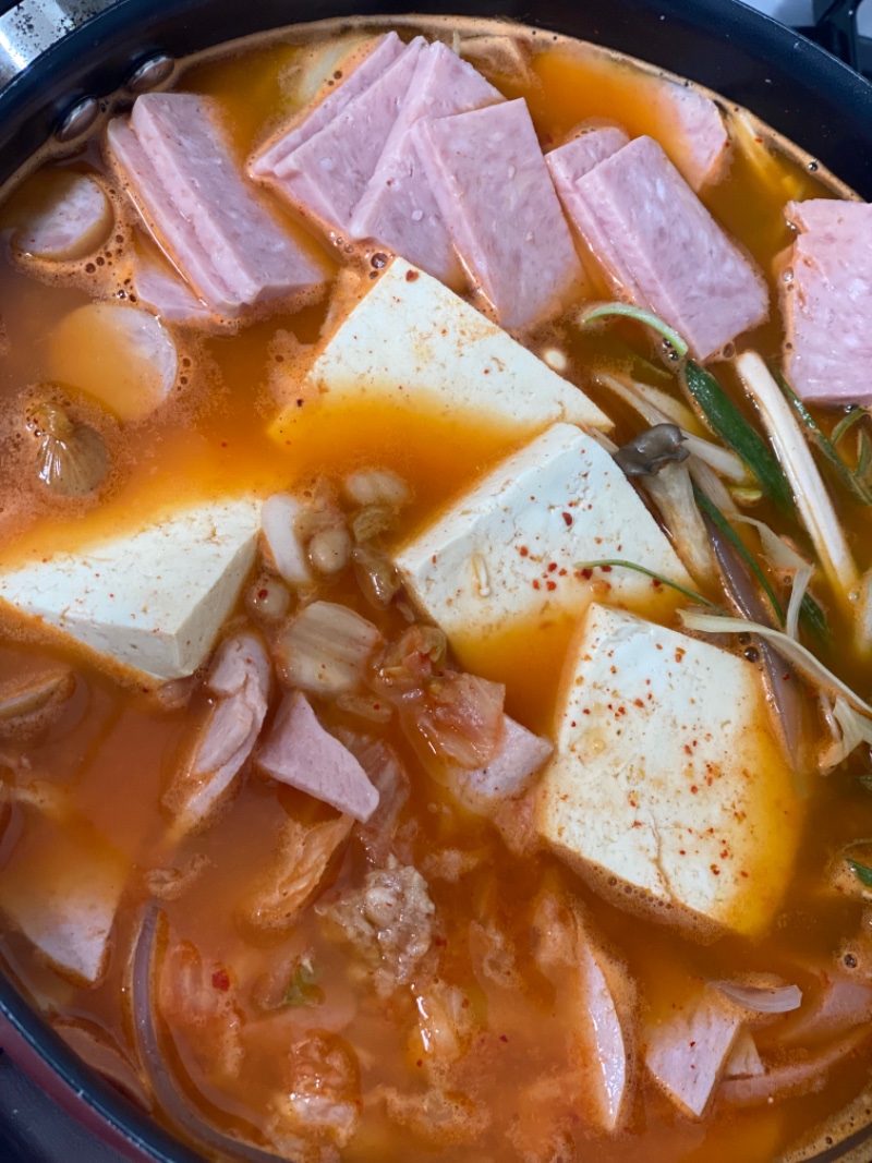 부대찌개  하는중(비버야~~)