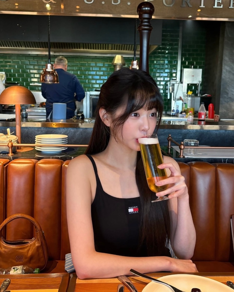쌩얼로 밥 먹으러 간 원영찌