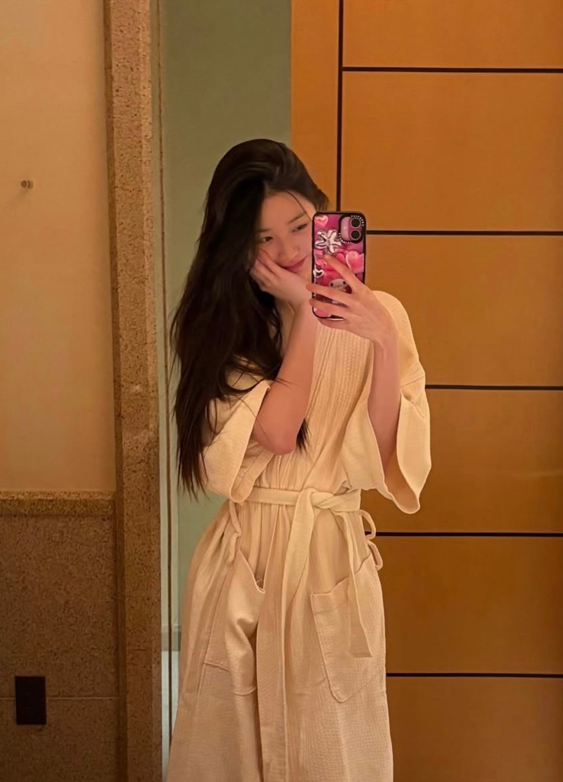 쌩얼로 밥 먹으러 간 원영찌