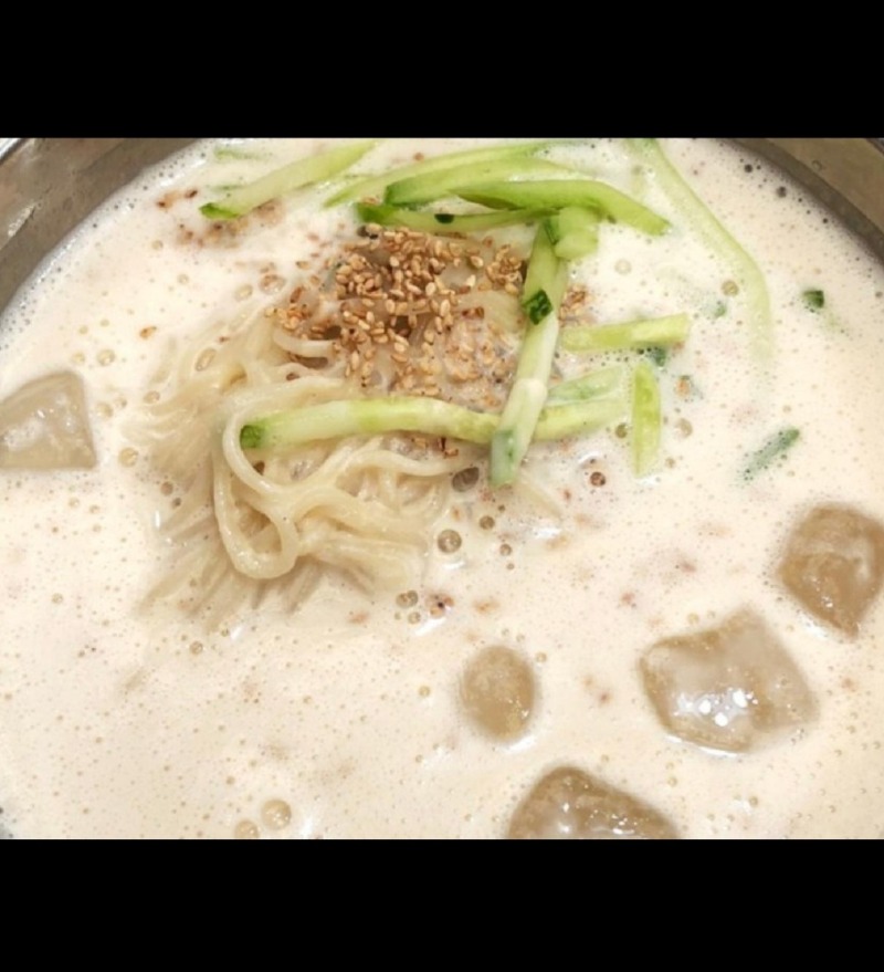 조금 일찍 저녁 배달시켯읍니다.