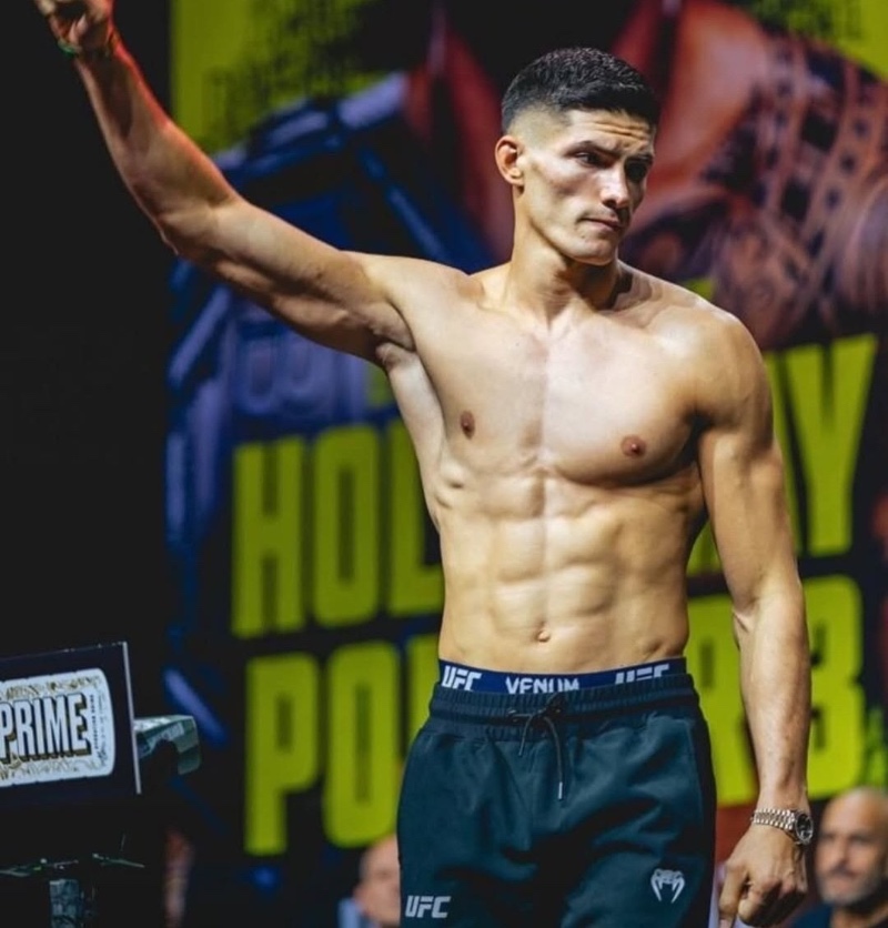 부업 UFC 베르사체 전속모델