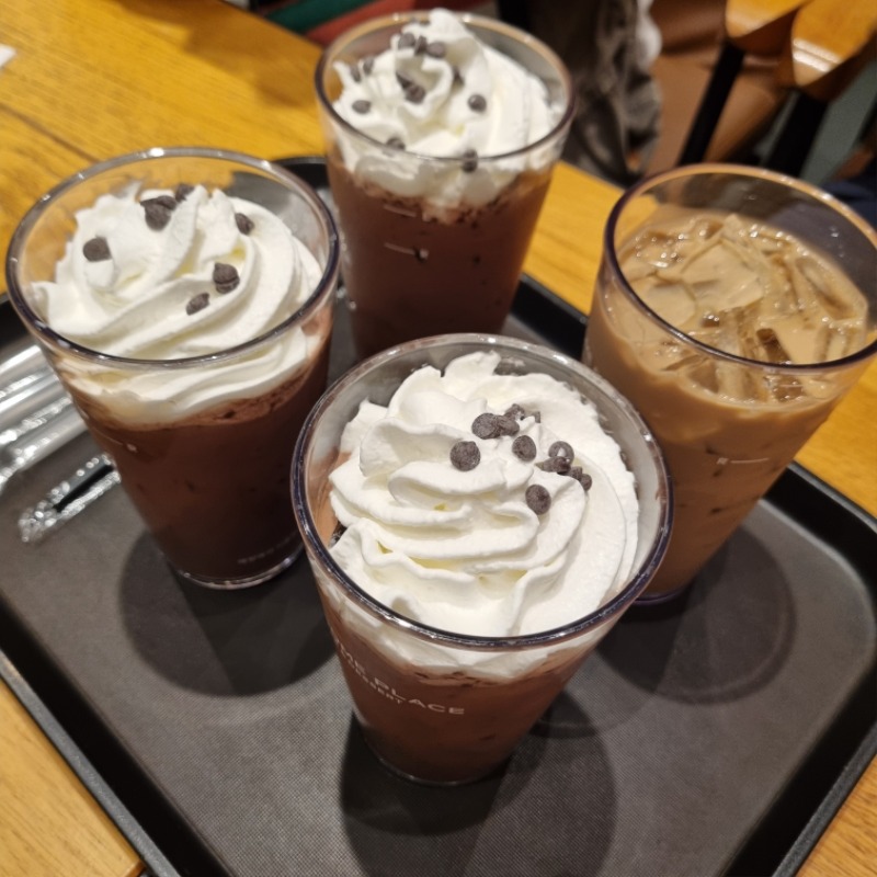 지인커플과 커피한잔~
