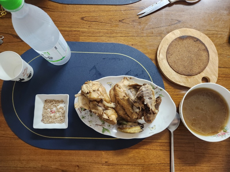 몸보신좀해야겠네요 맛저하세요