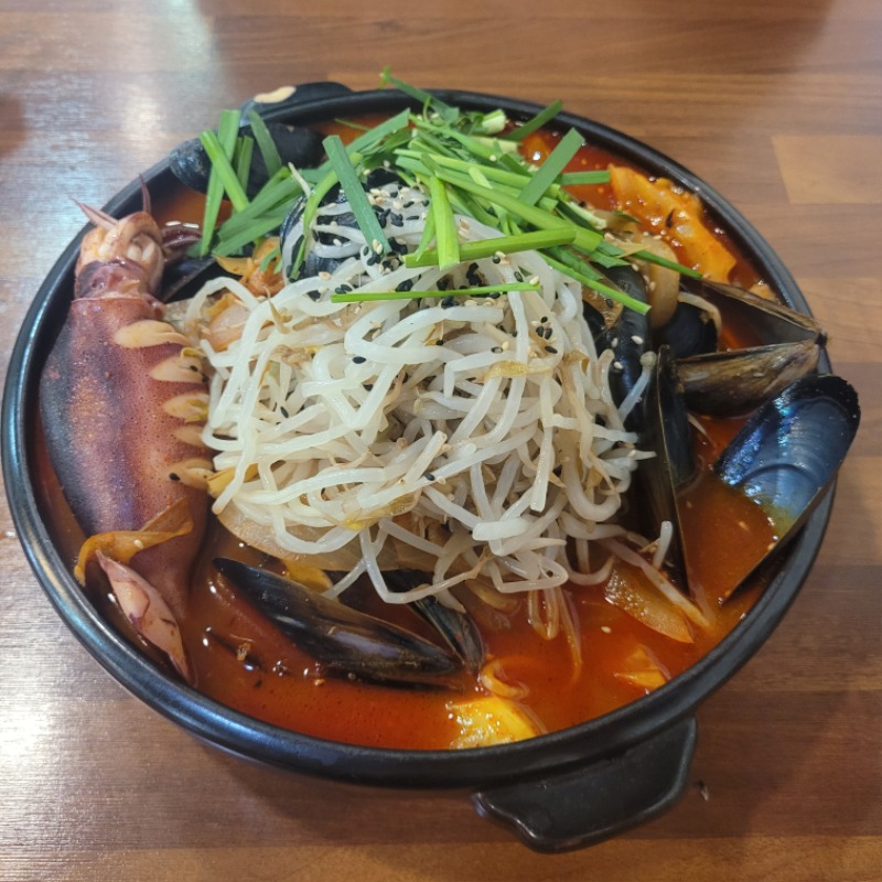 오늘점심은 요놈으로! 비쥬얼쥑입니다ㅎ
