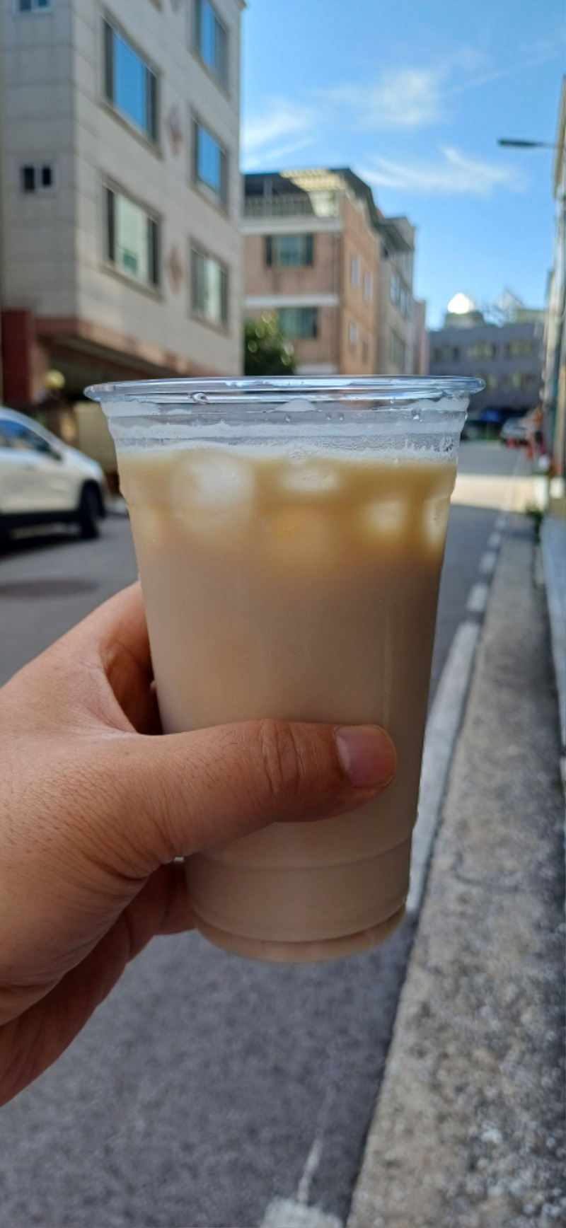 날더운대 라떼한잔 어때요?