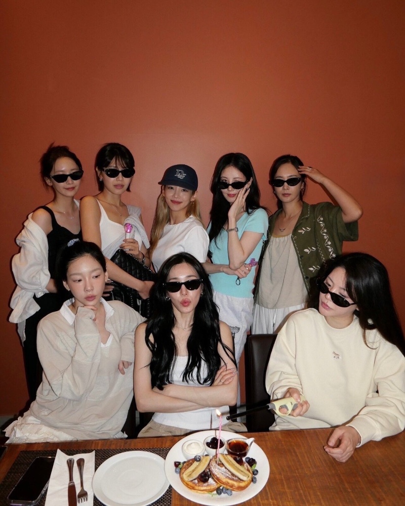 오랜만에 뭉친 소녀시대
