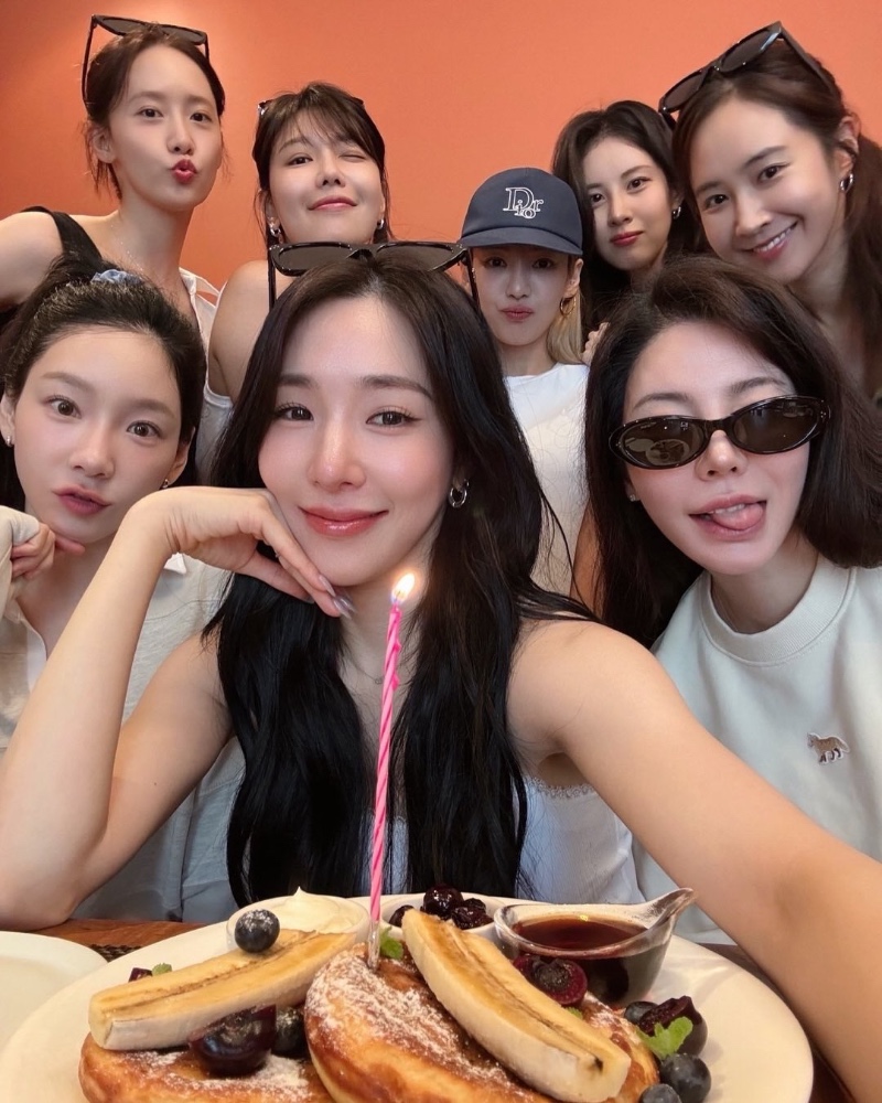 오랜만에 뭉친 소녀시대