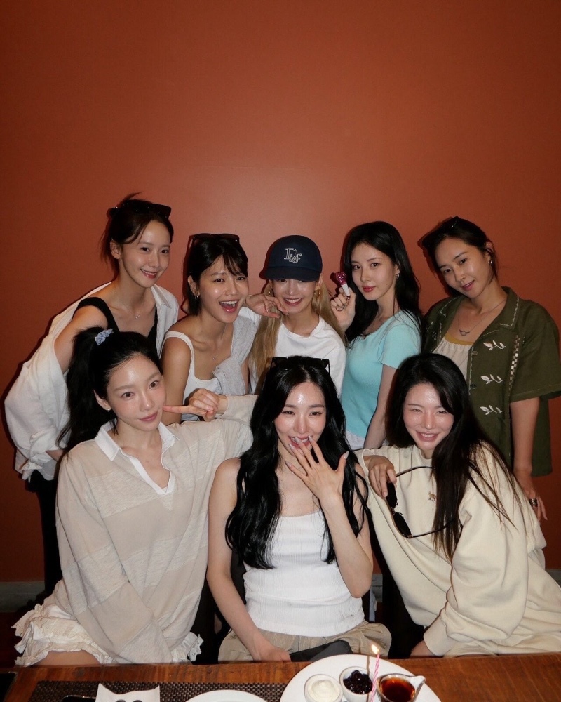 오랜만에 뭉친 소녀시대