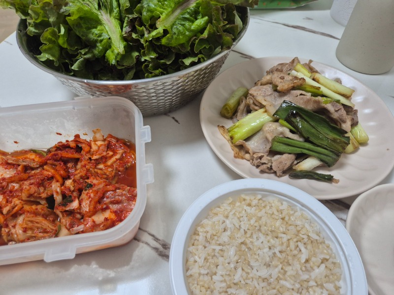랑이 방송보고 늦저합니다.오늘은고기