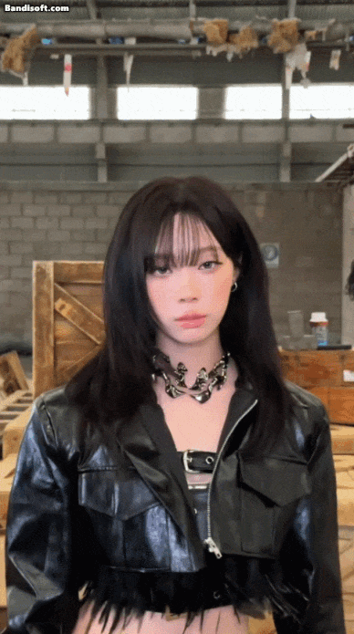 변신하는 카리나와 윈터