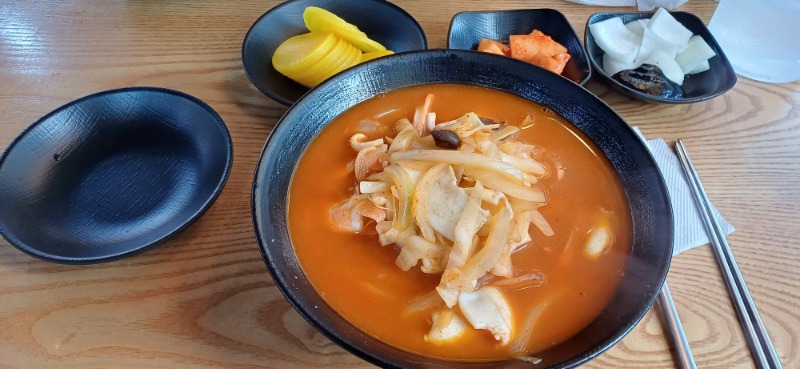 늦은점심.짬뽕 7000천원~